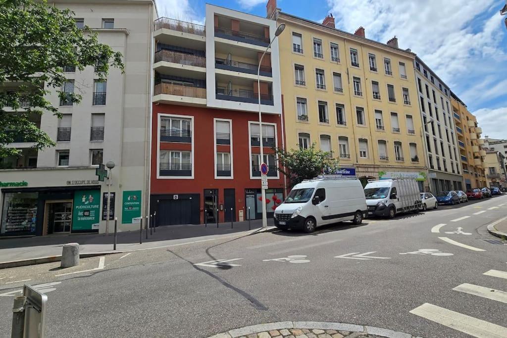 Bnbgones - Le Cosy Saint Louis - Metro Jean Mace Et Saxe Gambetta Apartment